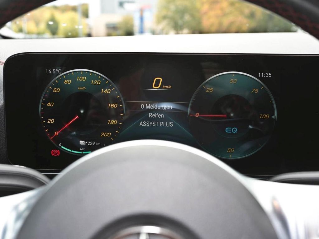 Mercedes-Benz EQA 2021