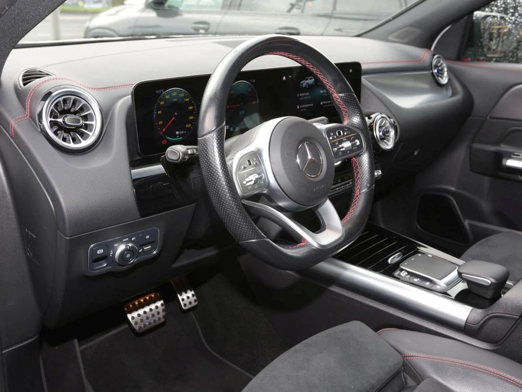 Mercedes-Benz EQA 2021