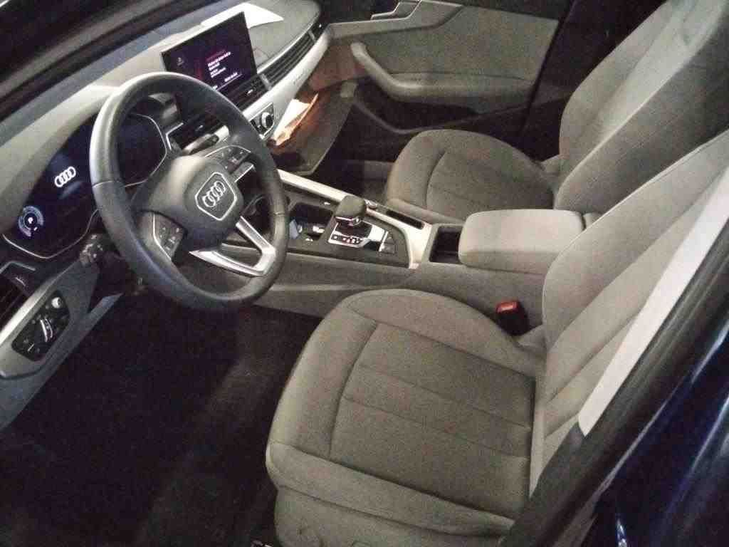 Audi A4 2023