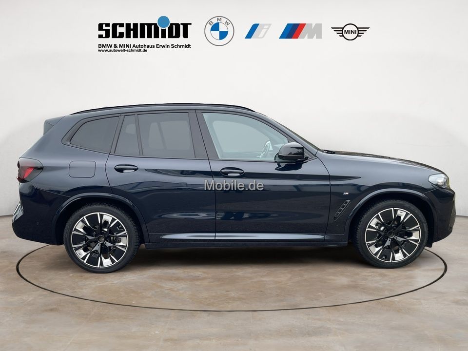 BMW iX3 2023