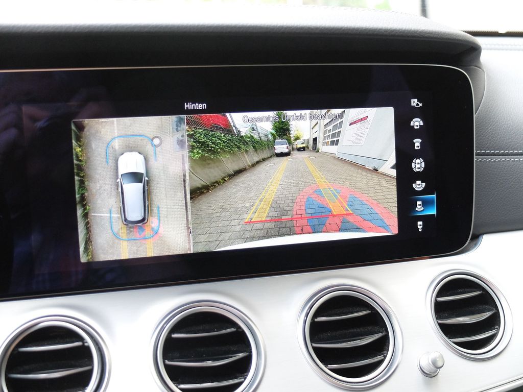 Mercedes-Benz E 300 2022