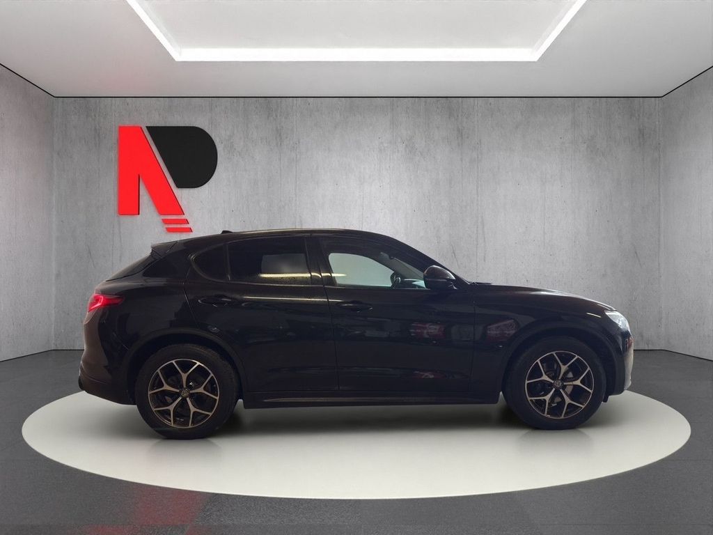 Alfa Romeo Stelvio 2021