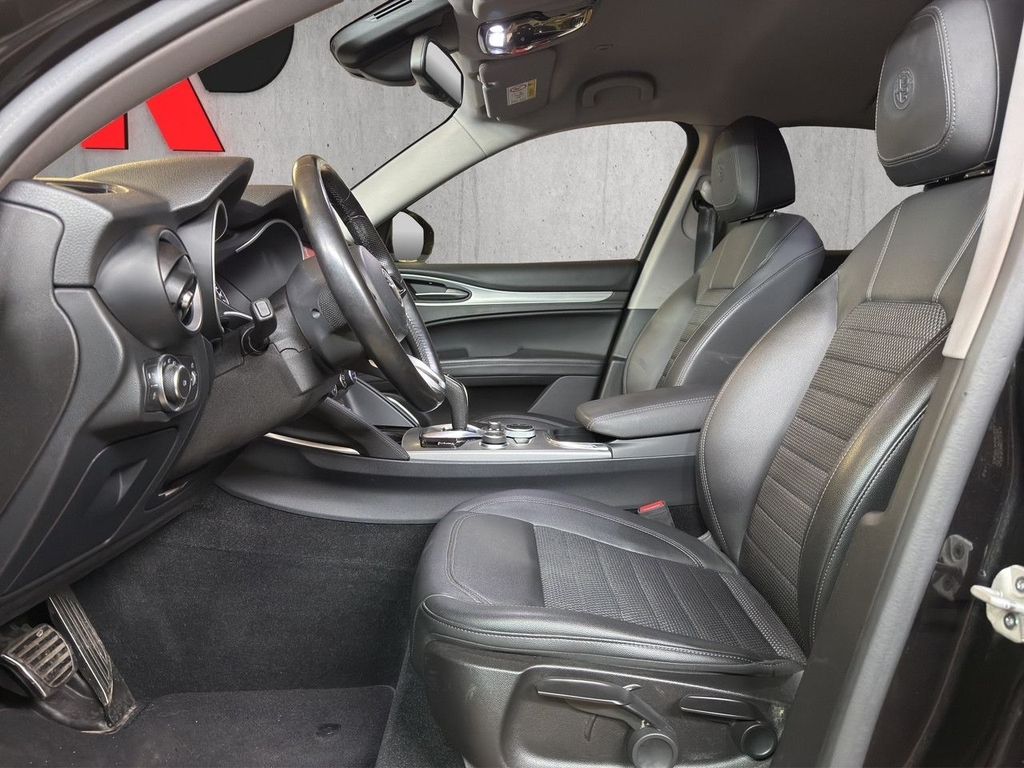 Alfa Romeo Stelvio 2021