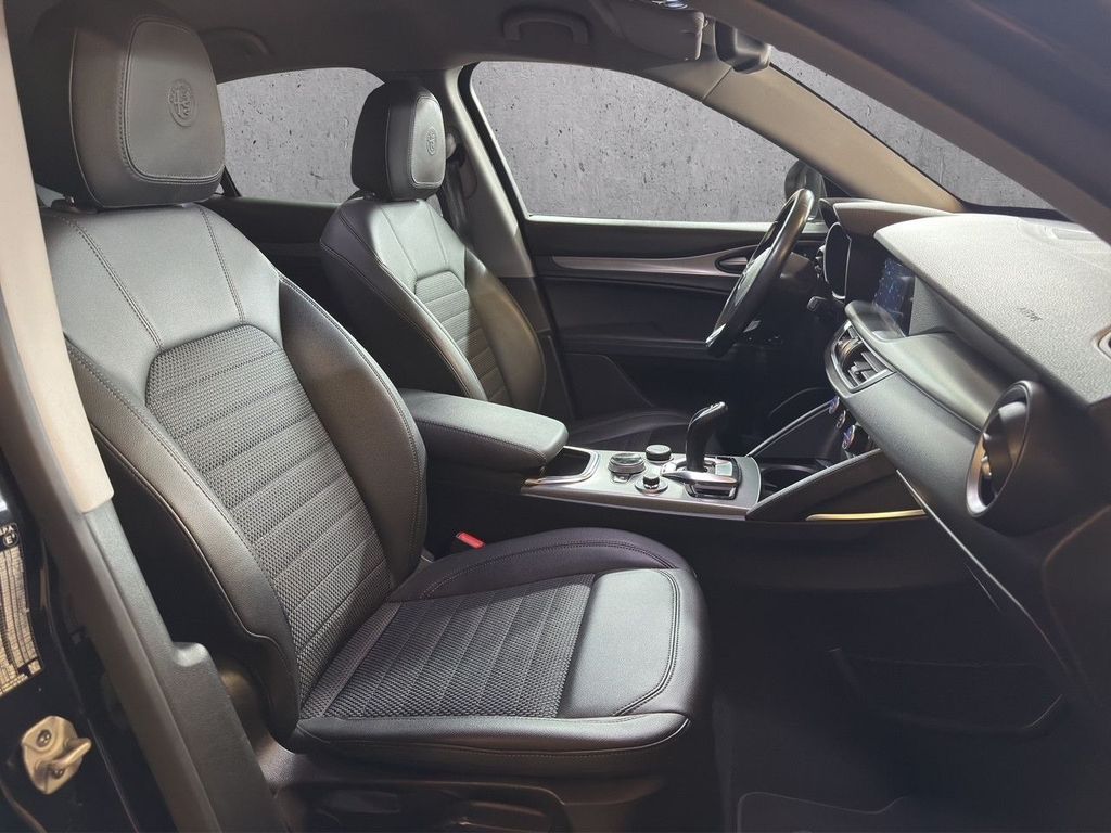 Alfa Romeo Stelvio 2021