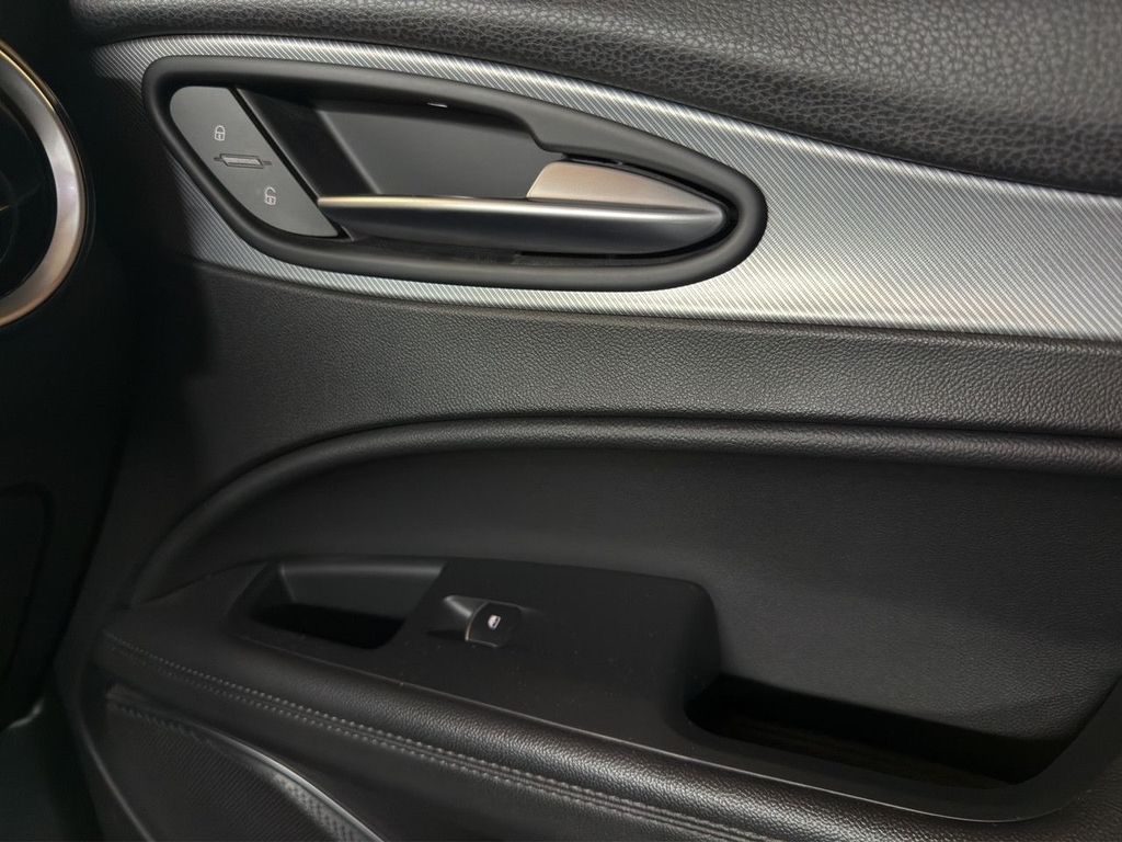 Alfa Romeo Stelvio 2021