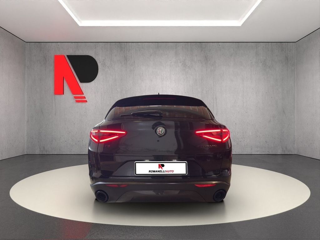 Alfa Romeo Stelvio 2021