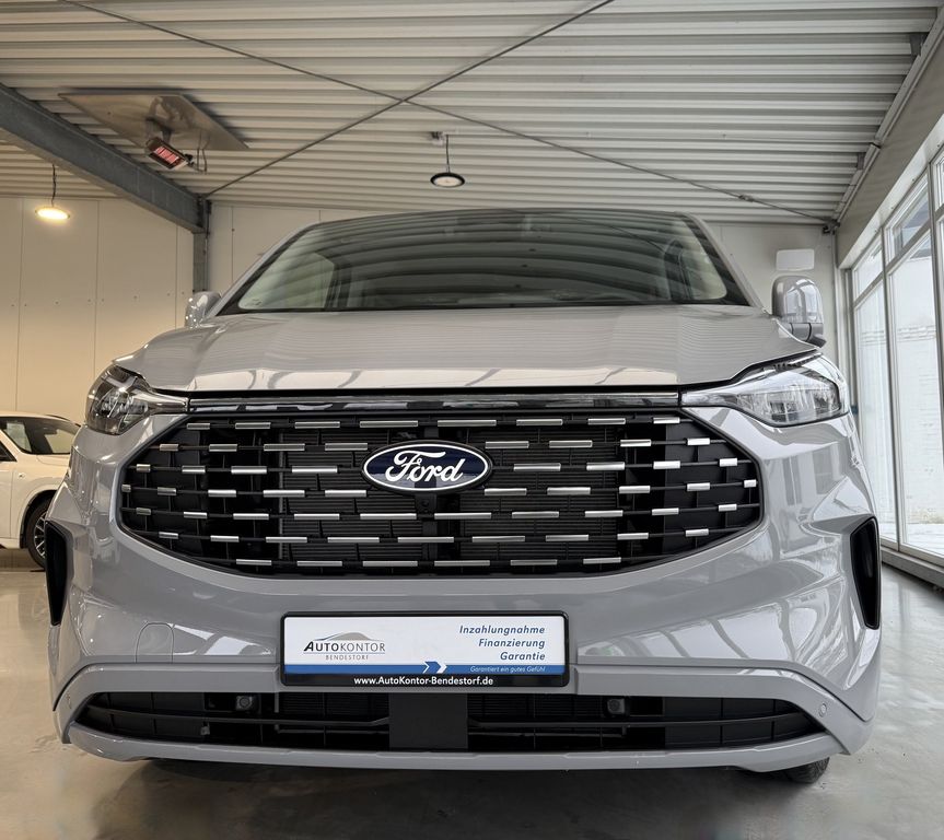 Ford Tourneo Custom 2025