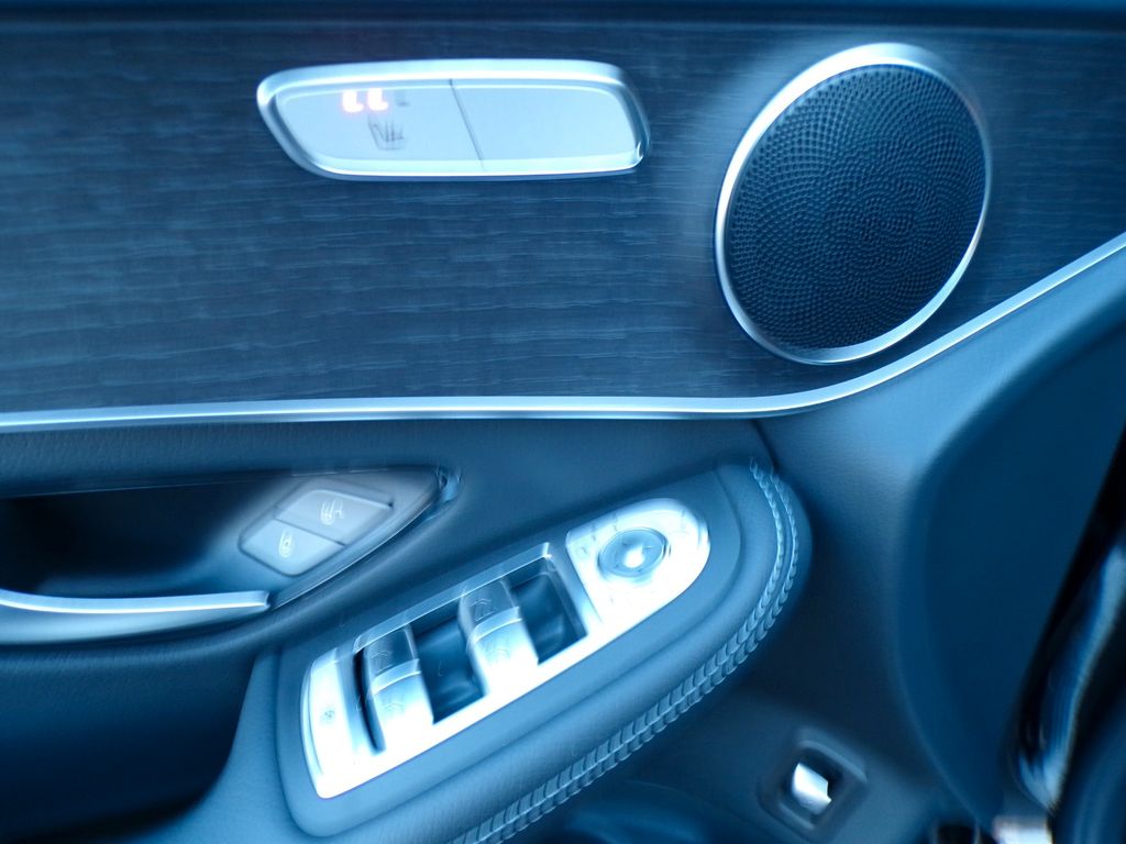 Mercedes-Benz GLC 300 2022