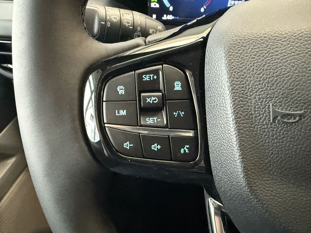 Ford Tourneo Custom 2025