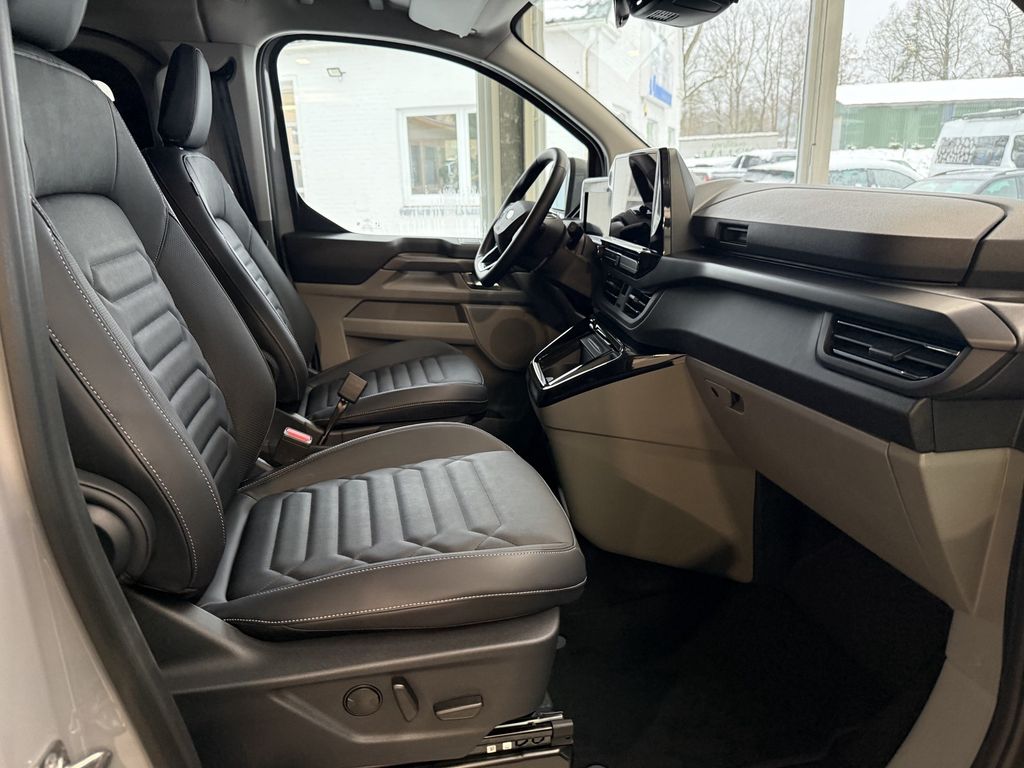 Ford Tourneo Custom 2025