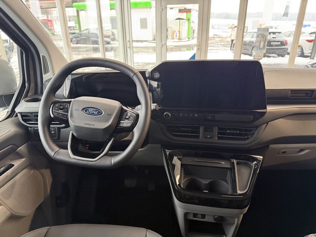 Ford Tourneo Custom 2025