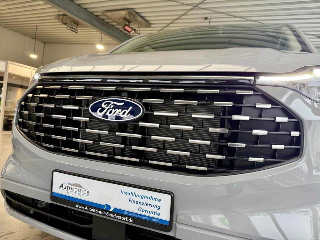 Ford Tourneo Custom 2025