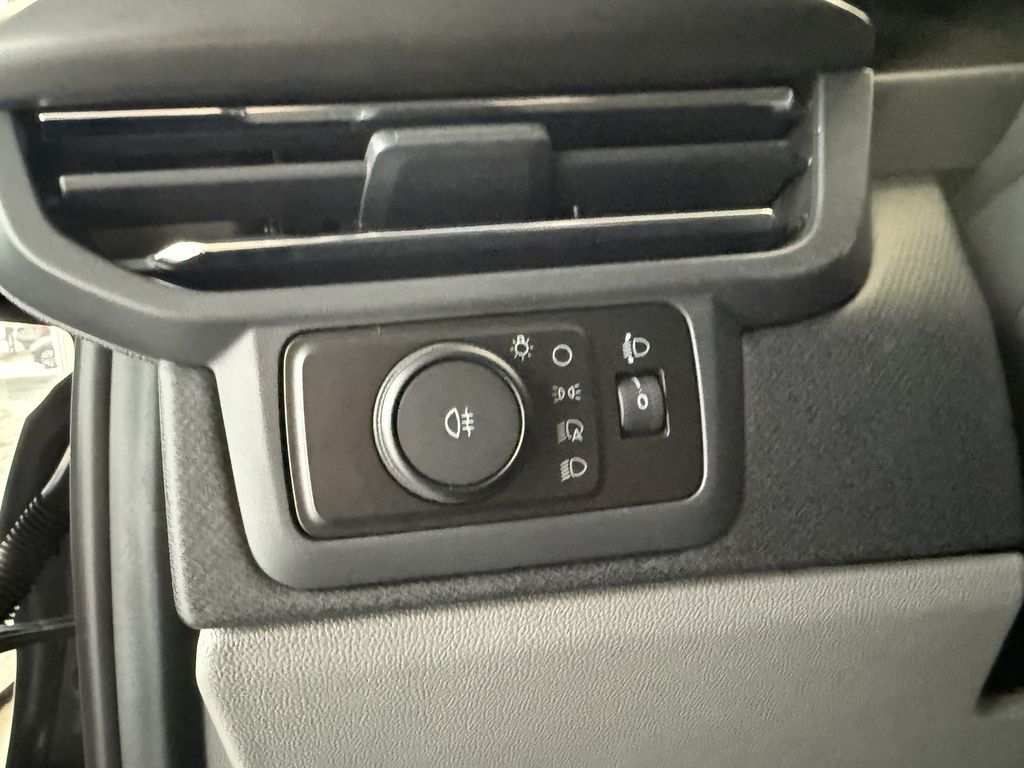 Ford Tourneo Custom 2025