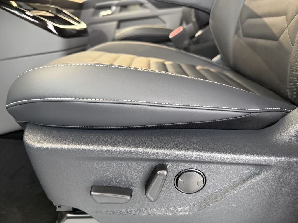 Ford Tourneo Custom 2025
