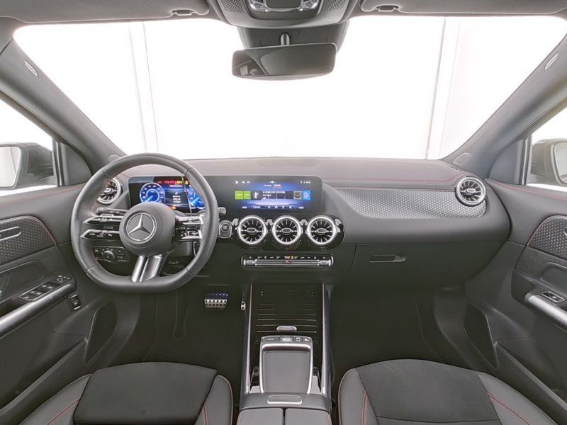 Mercedes-Benz EQA 2024