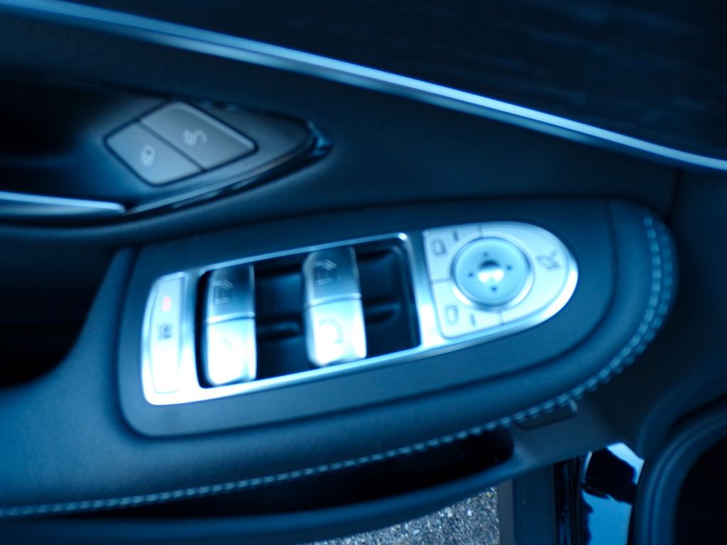 Mercedes-Benz GLC 300 2022