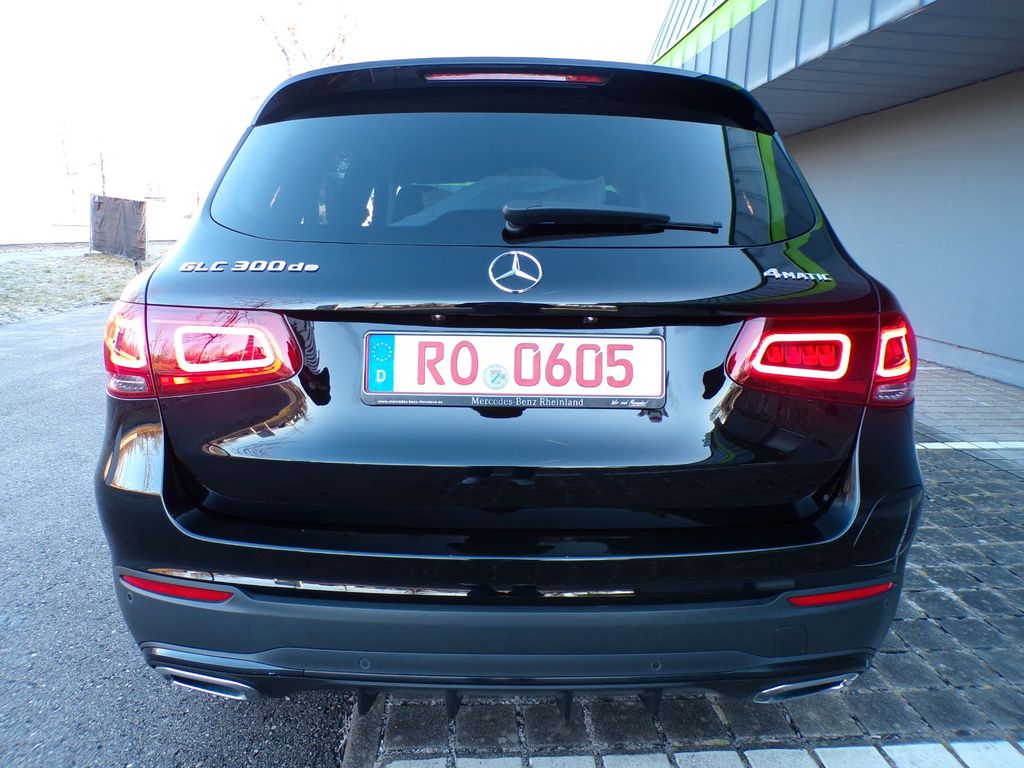 Mercedes-Benz GLC 300 2022