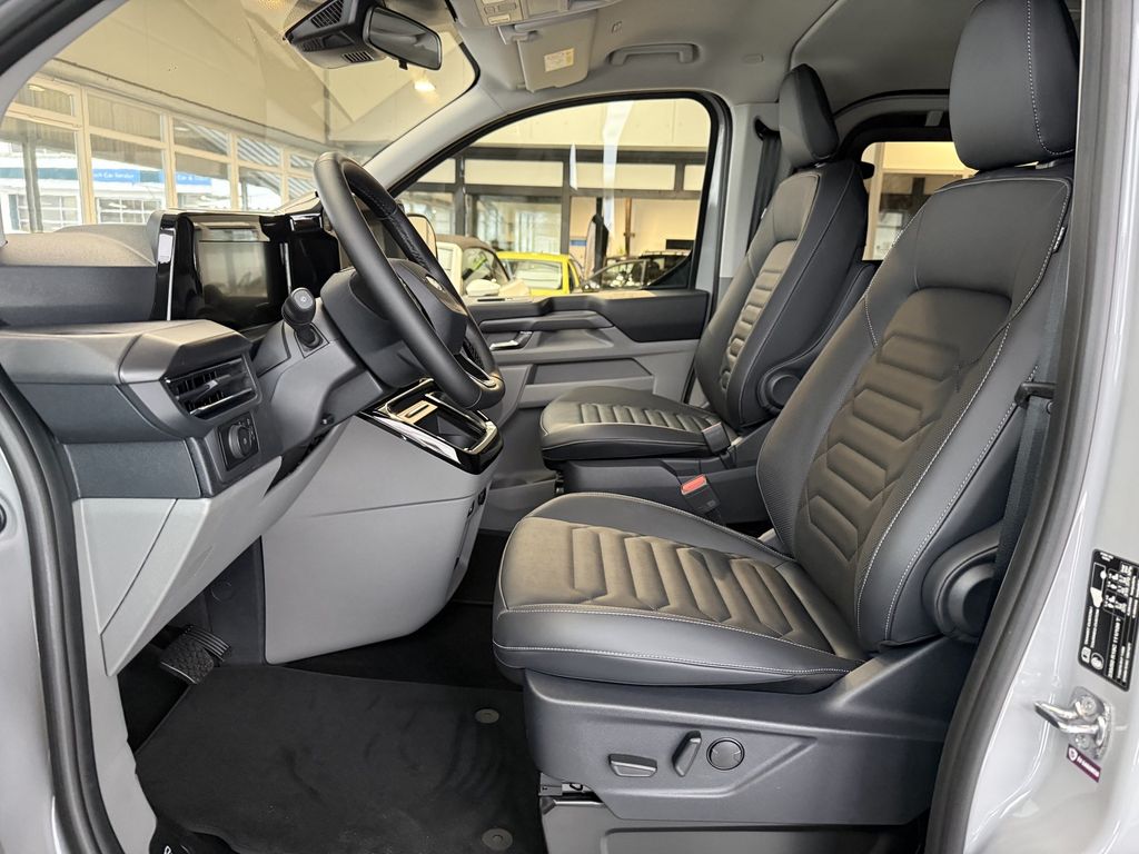 Ford Tourneo Custom 2025