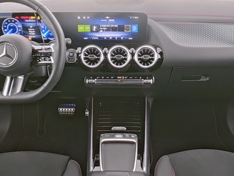 Mercedes-Benz EQA 2024