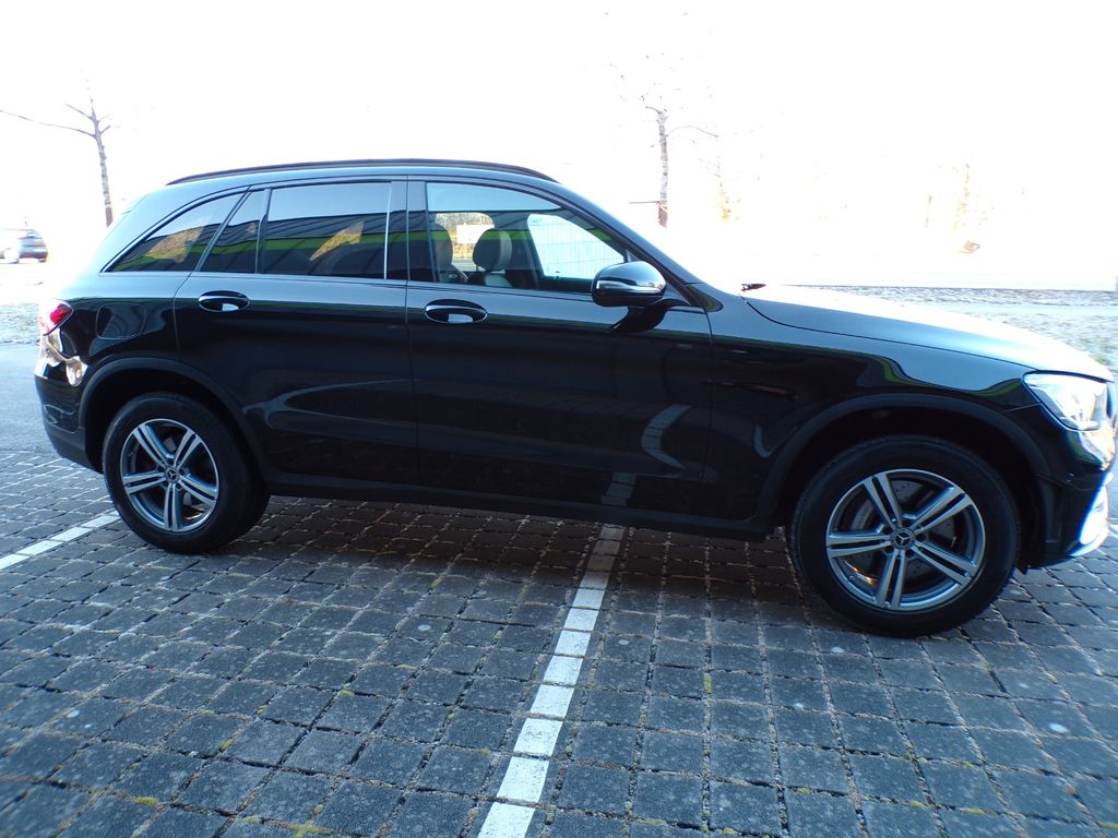 Mercedes-Benz GLC 300 2022