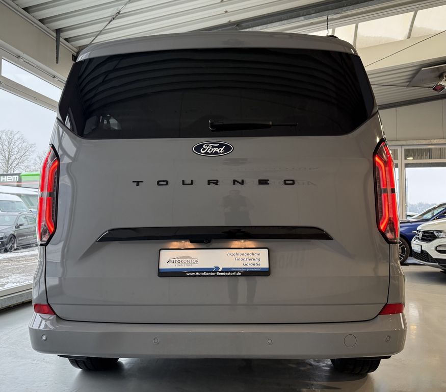 Ford Tourneo Custom 2025