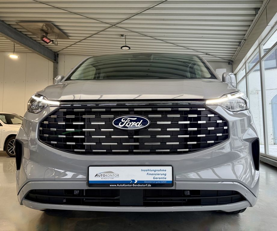 Ford Tourneo Custom 2025