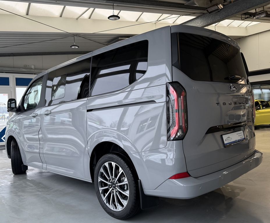 Ford Tourneo Custom 2025