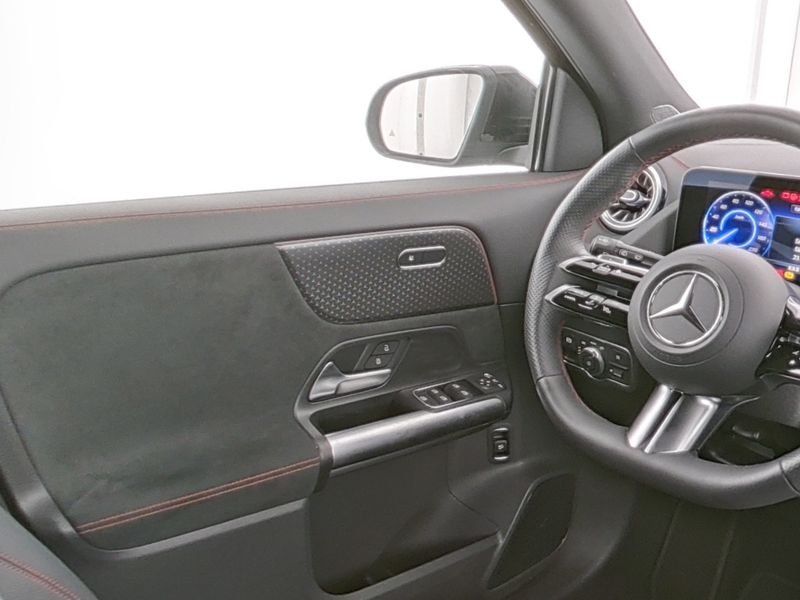Mercedes-Benz EQA 2024