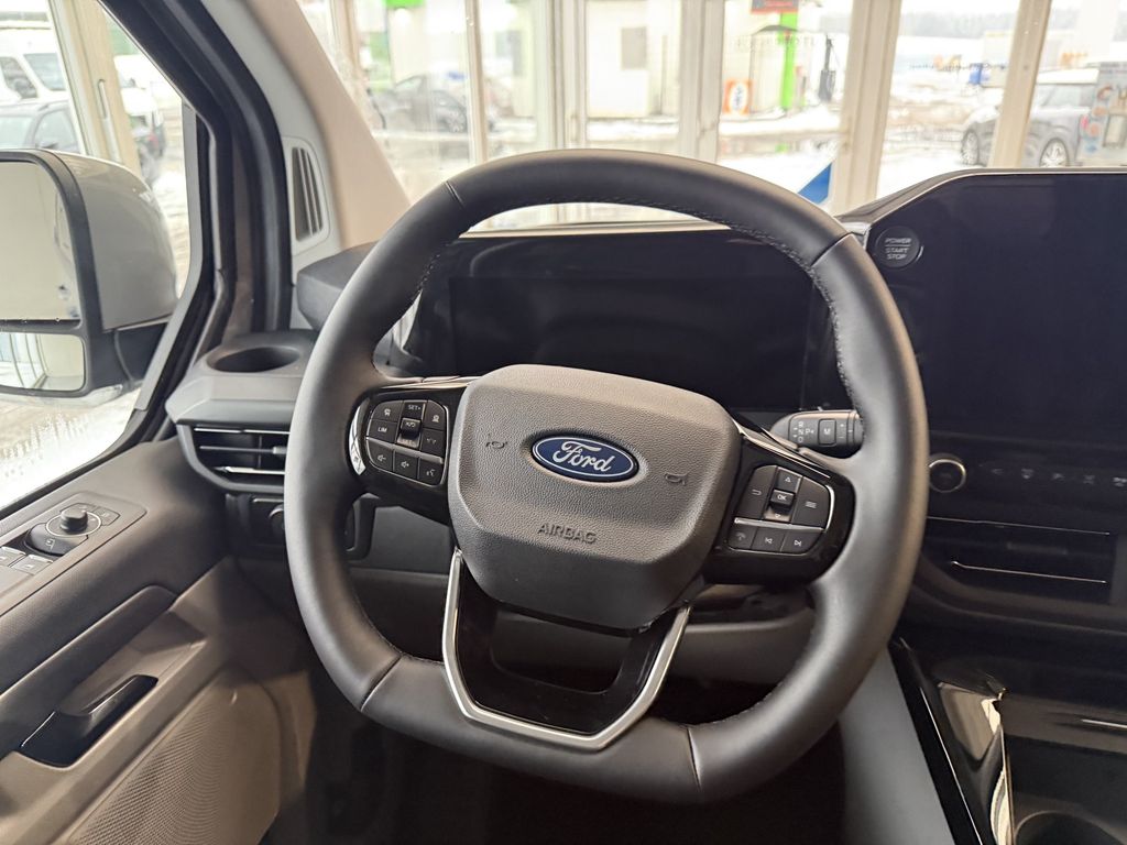 Ford Tourneo Custom 2025