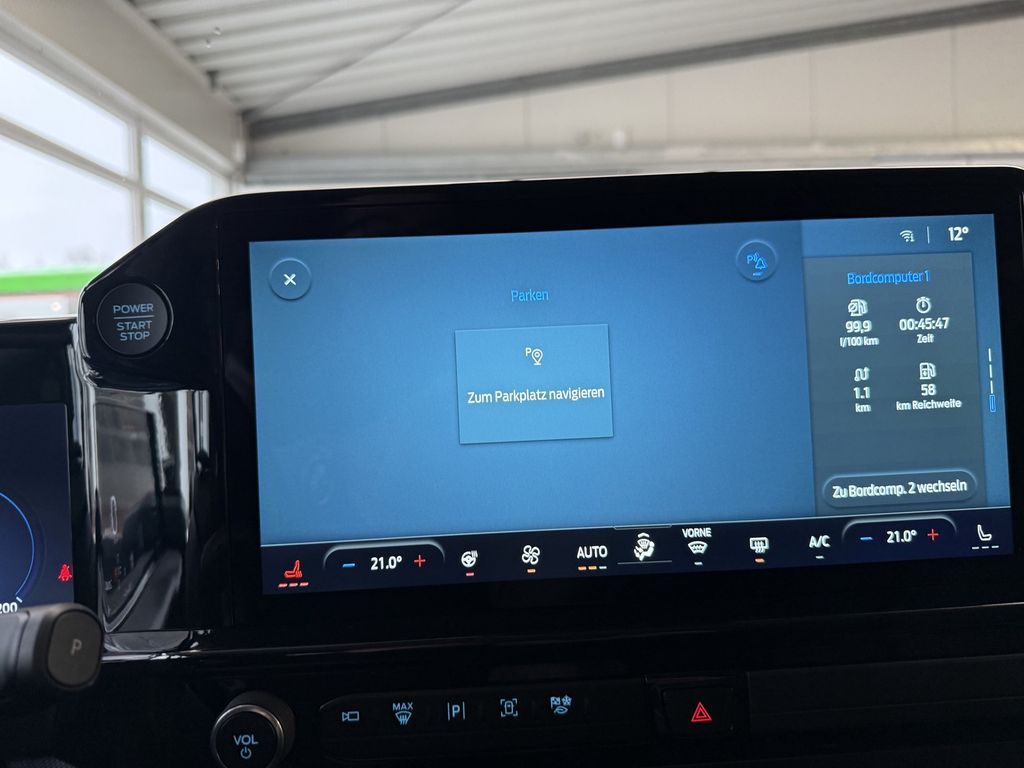 Ford Tourneo Custom 2025