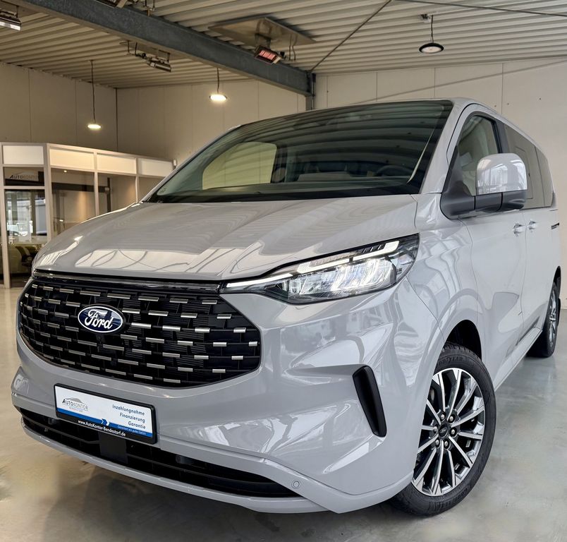 Ford Tourneo Custom 2025