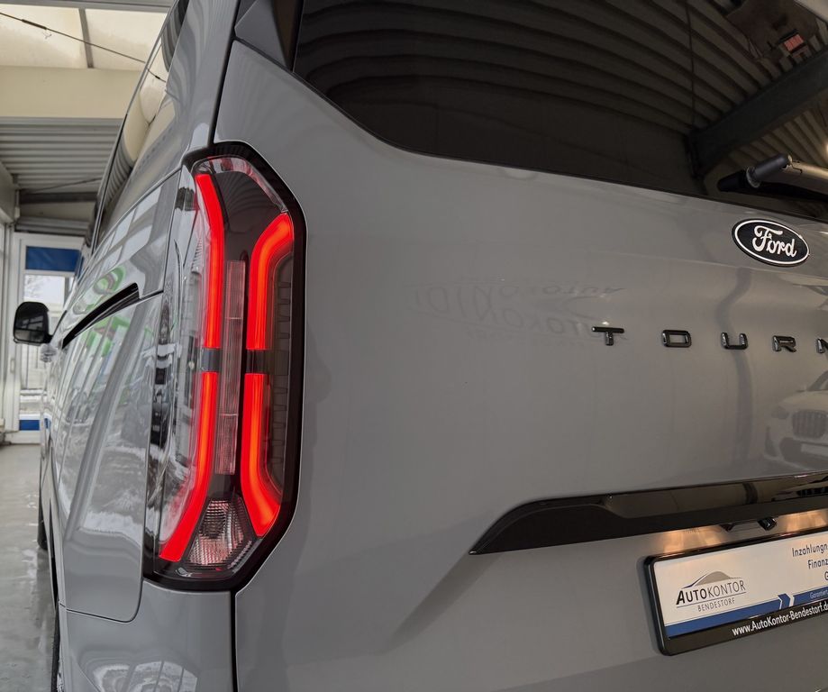 Ford Tourneo Custom 2025