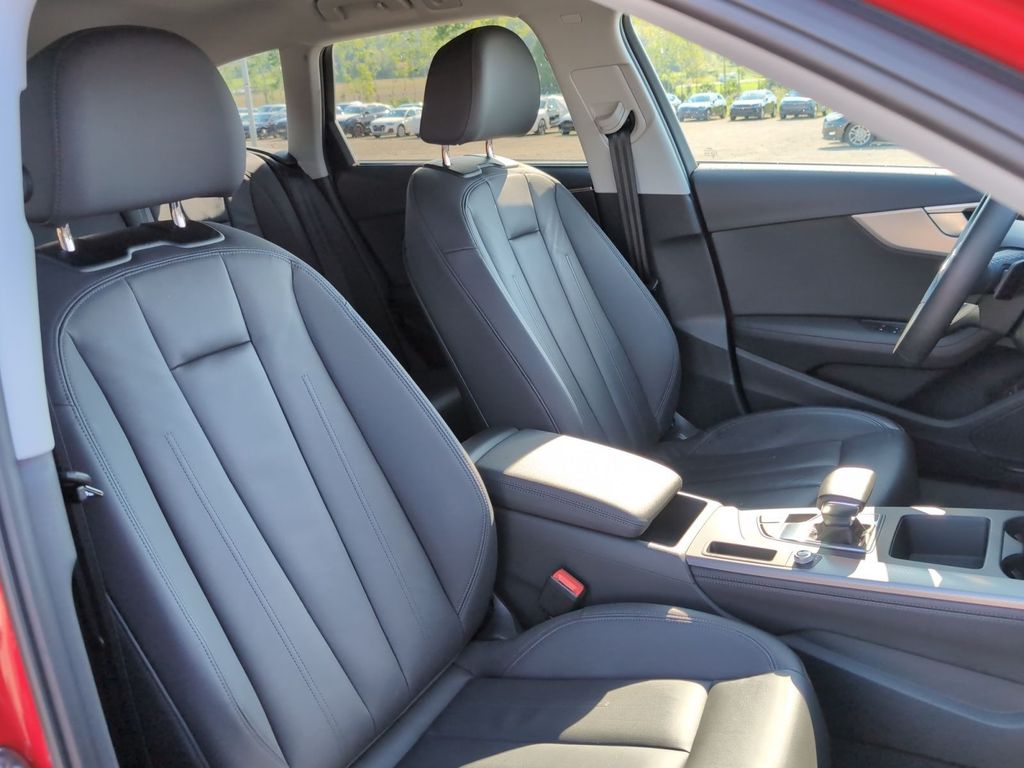 Audi A4 2023