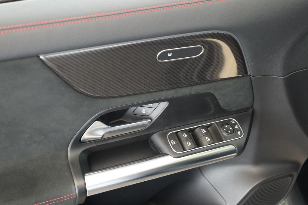 Mercedes-Benz GLA 220 2023