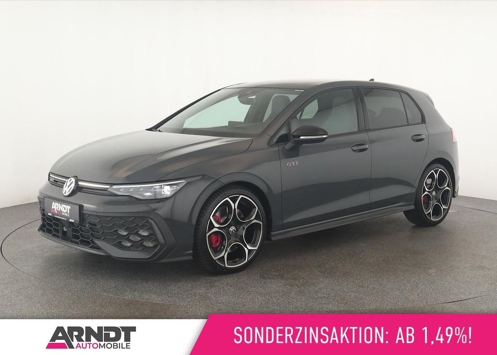 Volkswagen Golf 2025