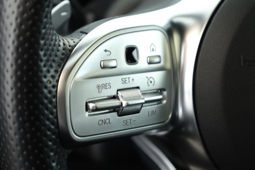 Mercedes-Benz GLA 220 2023