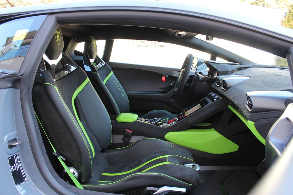 Lamborghini Huracán 2025