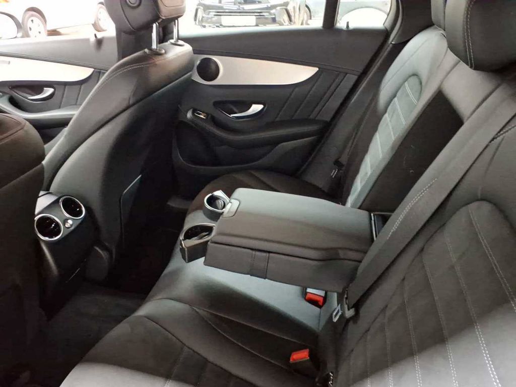 Mercedes-Benz GLC 300 2022