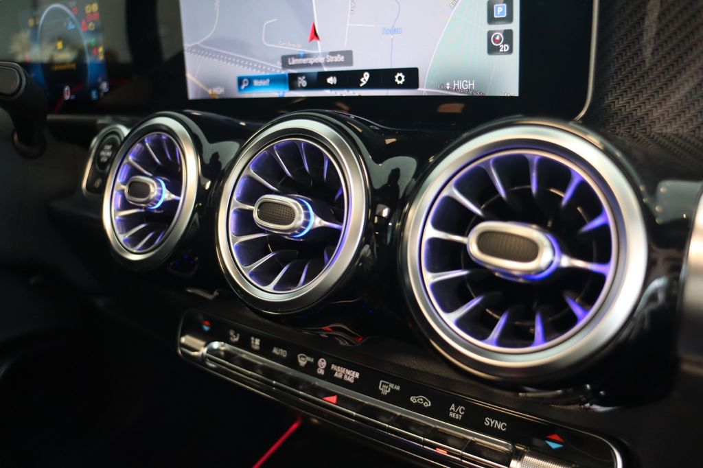 Mercedes-Benz GLB 250 2020