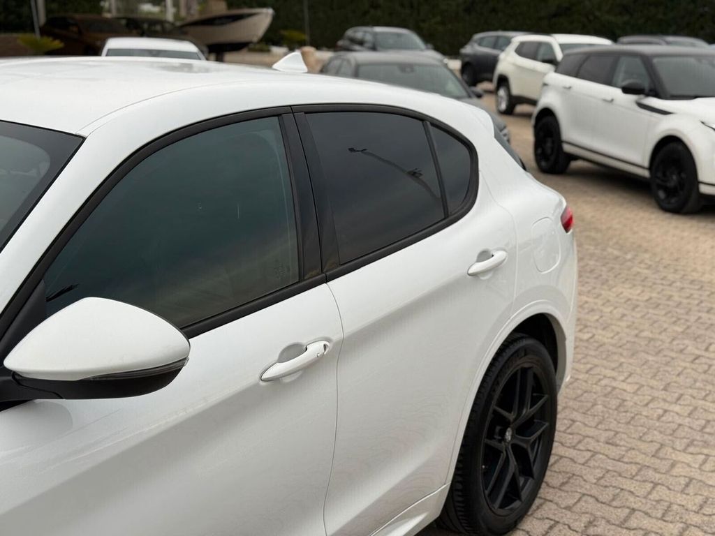 Alfa Romeo Stelvio 2021