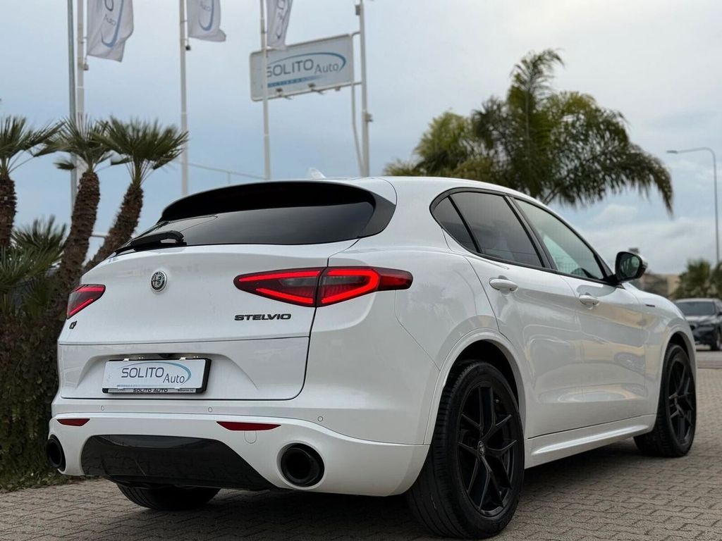 Alfa Romeo Stelvio 2021