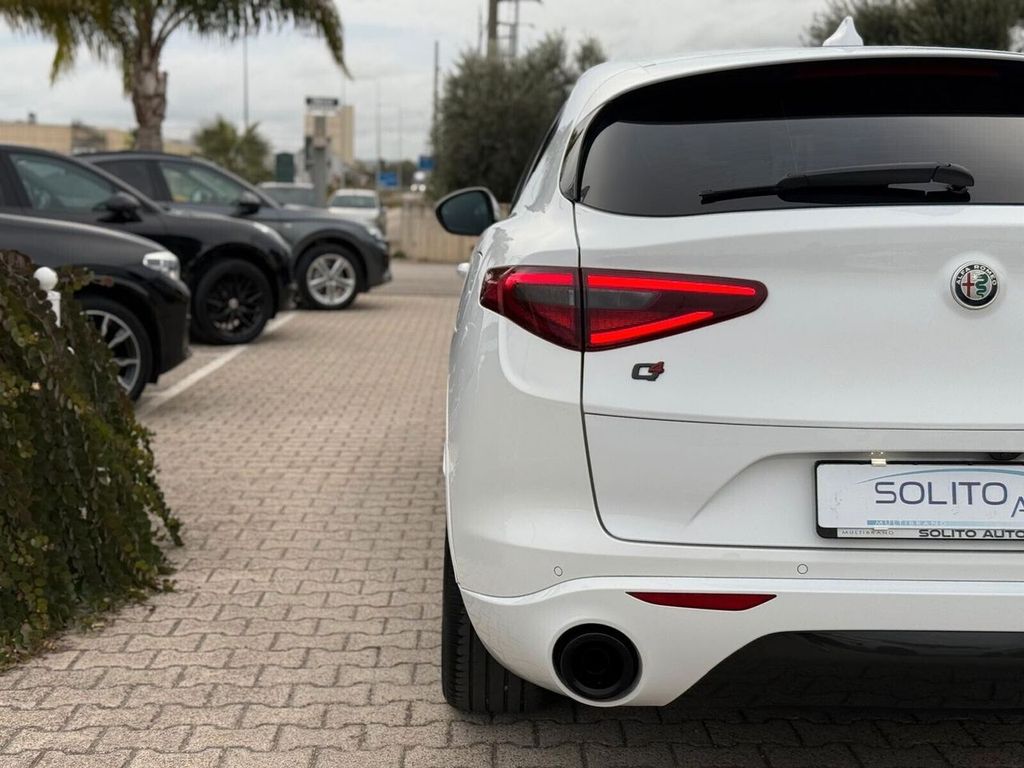 Alfa Romeo Stelvio 2021