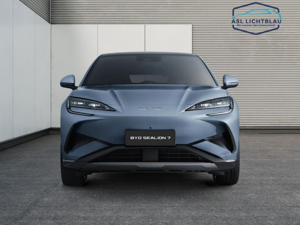 BYD SEALION 7