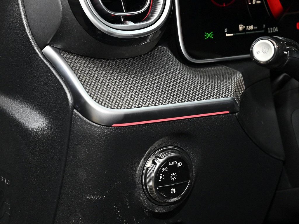 Mercedes-Benz C 220 2025