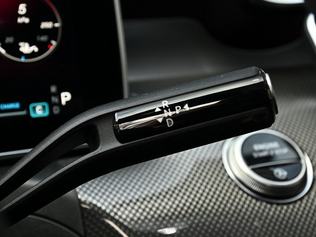 Mercedes-Benz C 220 2025