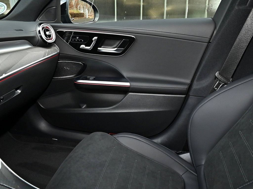 Mercedes-Benz C 220 2025