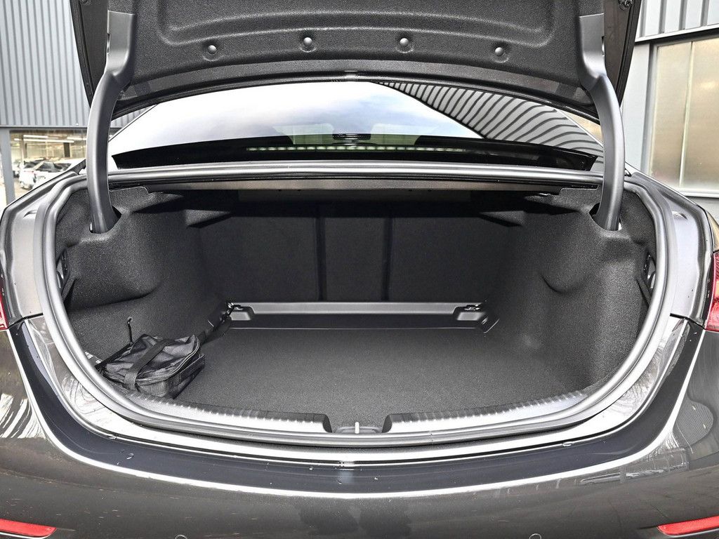 Mercedes-Benz C 220 2025