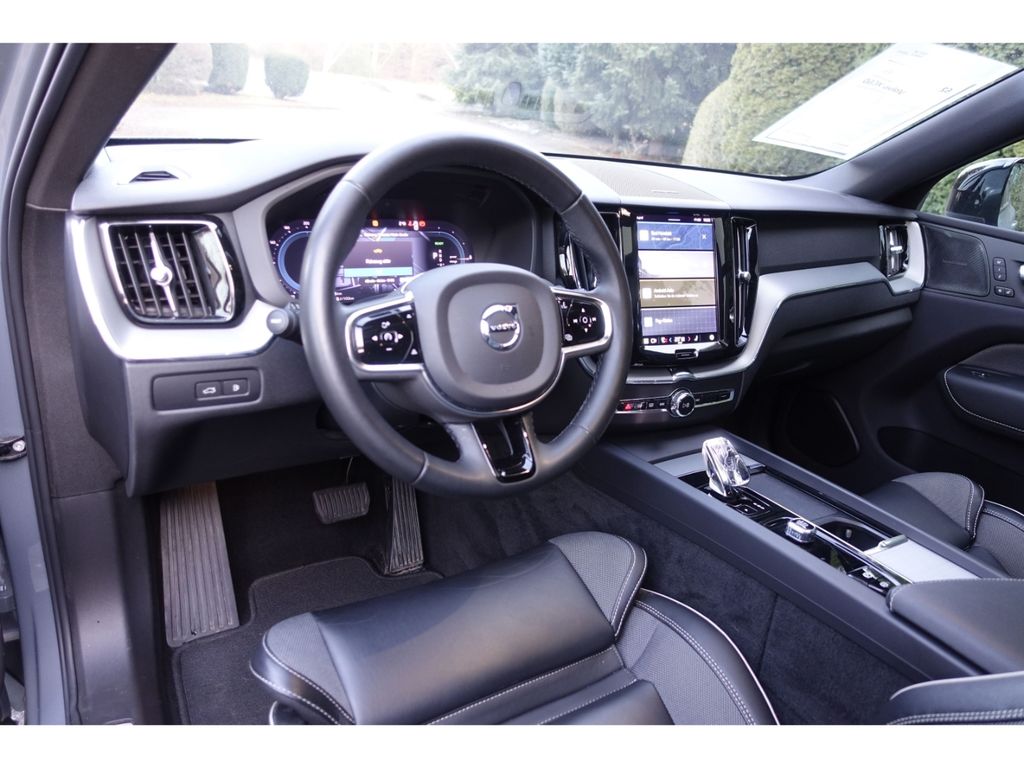 Volvo XC60 2022