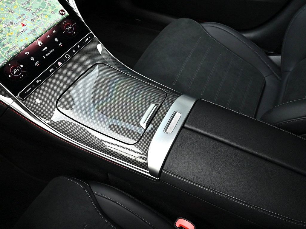 Mercedes-Benz C 220 2025