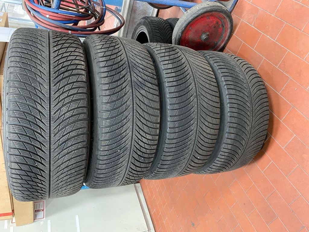 Mercedes-Benz AMG GT 2023